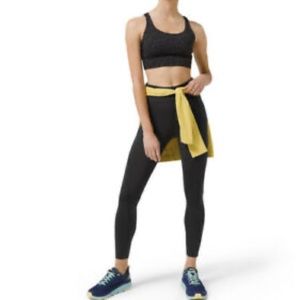 Lululemon Black HR Tight Size 4 25"